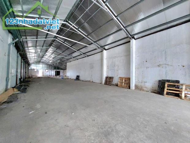 650m kho xưởng Trịnh Tố Tâm – Long Biên cần cho thuê, cont vào, 80k/m