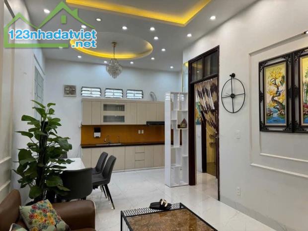 ❤️ BÁN RẺ - 5,5 TỶ - 55M2 NHÀ ĐẸP NGUYỄN VĂN CỪ GẦN CHỢ, GẦN OTO, SỐNG SƯỚNG. - 3