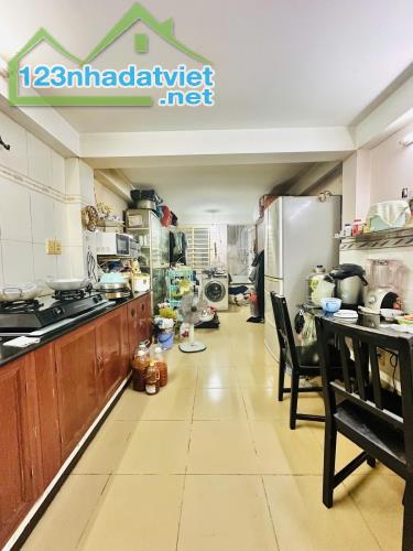 *BánNhà Hẻm 8M KD Đường 3-2 Quận 10-75m2-5Tầng,10PN,Sổ A4,
HC Đủ,Nhỉnh14Tỷ - 3