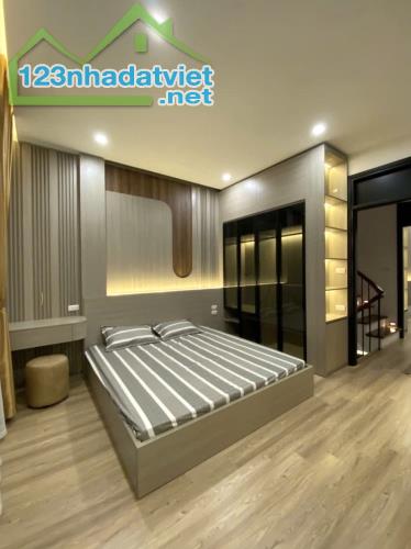 Cầu Giấy nhà đẹp 42m2, mt 5m kd, ô tô , full nt, sổ vuông đẹp 10.4 tỷ. - 2