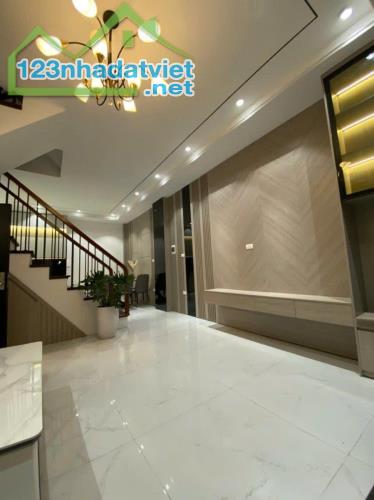 Bán Nhà Quan Hoa 40m² - Giá chỉ 10.4 Tỷ - Cách Mặt Phố 20m - 1