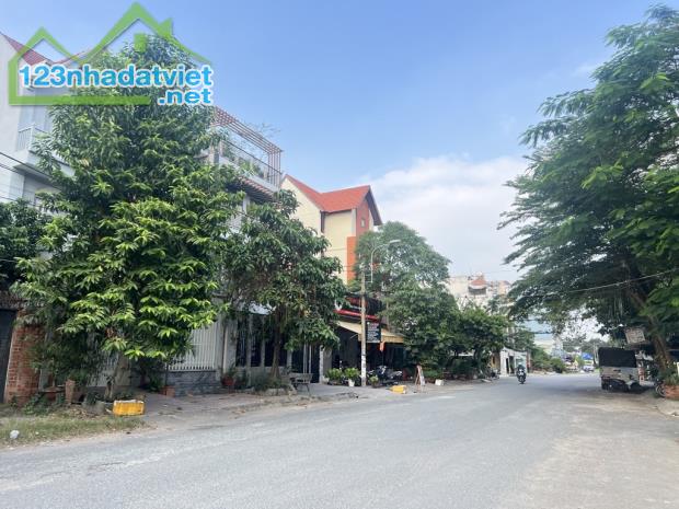 MẶT TIỀN VIEW SÔNG, 3 TẦNG, K. DOANH CỰC VIP, KHU GIGAMAL, NGANG 8m, DT 120m2; 17,5 TỶ.