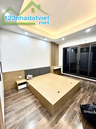 Bán nhà Cầu Giấy - 50m2 - 6 tầng- ô tô qua nhà - kinh doanh cực đỉnh - 2