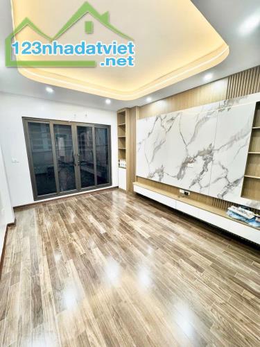 Bán nhà Cầu Giấy - 50m2 - 6 tầng- ô tô qua nhà - kinh doanh cực đỉnh - 4