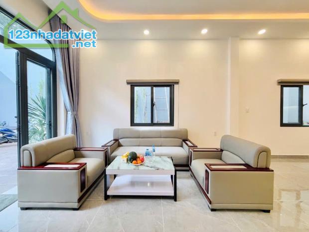 VILLA MINI- DIỆN TÍCH ĐẤT 102M2- GẦN EMART- NGANG HƠN 6M TƯƠNG LAI 2 MẶT TIỀN TẶNG FULL NỘ - 2