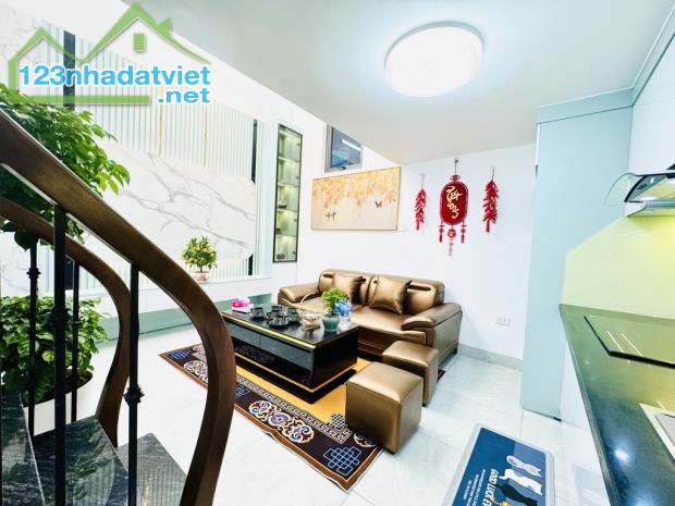 🏡 Đón tết Nhà mới tây sơn.10m ra phố.xây 6 tầng,DT25/28-mt4 m giá chỉ:5.3 tỷ - 2