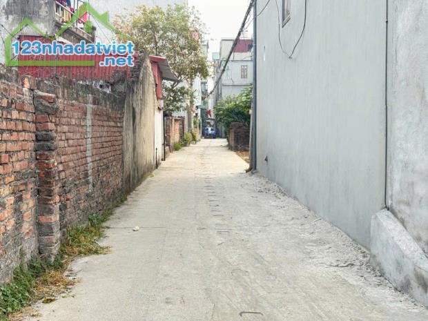 MẢNH ĐẤT ĐẸP THÔN ĐOÀI, NAM HỒNG 62M2, SÁT BÌA LÀNG QH ĐƯỜNG 30M