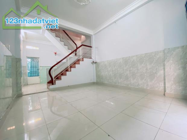 THÍCH QUẢNG ĐỨC - HẺM NHỰA Ô TÔ THÔNG - NHÀ ĐẸP 4 TẦNG 3PN - CHỈ NHỈNH 6 TỶ - 1