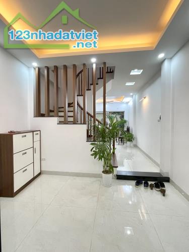 Nhà dân thoáng trước sau-Ôtô 7 chỗ đỗ cửa phố Lê Trọng Tấn 40m2*5 Tầng 11.8 tỷ - 2