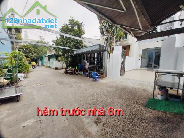 Bán nhà 3 Tầng Tân Thới Nhất Quận 12, 4mx25m, hẻm ô tô, 50m ra mặt tiền đường