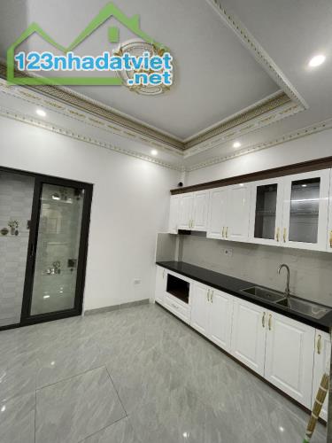 HOA HẬU NGÕ NGUYỄN LƯƠNG BẰNG - NHÀ MỚI TINH - 5 TẦNG - 32M² - 4 PHÒNG NGỦ