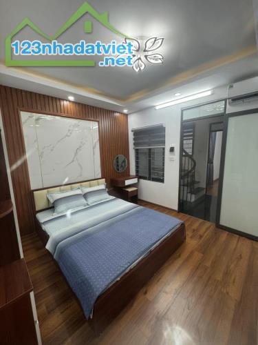 Bán Nhà Đức Diễn 42m² Chỉ 8 Tỷ Ô Tô Đỗ Cửa, Thiết Kế Sang Trọng - 2