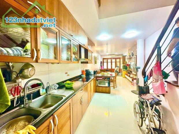 BÁN NHÀ ĐẸP ÂU CƠ – TÂY HỒ DT 45M 5TẦNG CHỈ 6 TỶ 20M RA ÔTÔ NGÕ 3GÁC - 5