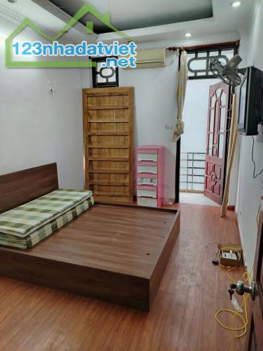 Cho thuê nhà tại ngõ 176 Trương Định Hai Bà Trưng 40m x 3.5T giá 12tr, nhà đẹp, full đồ - 1