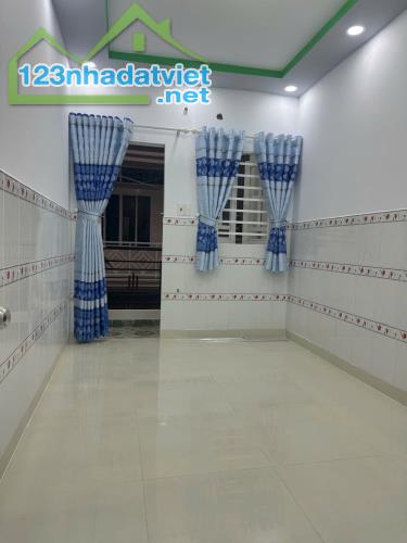 Nhà Bán 32m2 - 2 Tầng - Hẻm rộng - Đường Lê - Lê Lư - Tân Phú - Mới đẹp - 3tỷ380