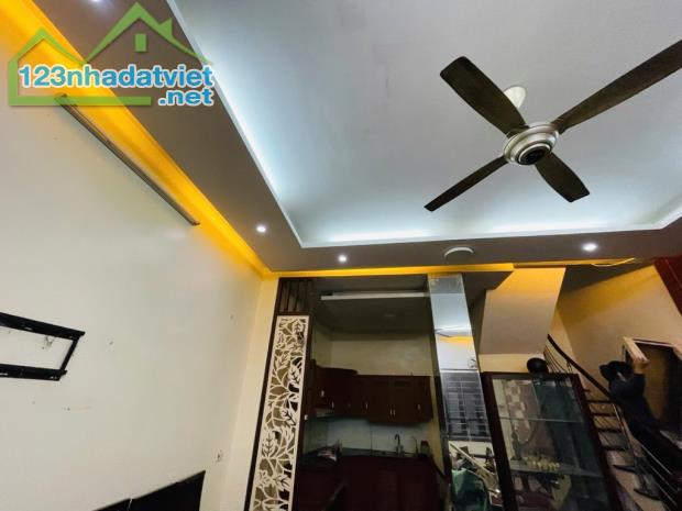 NHÀ 5TẦNG - 42M2-Ở PHƯỜNG NGUYỄN TRÃI PHỐ CỔ HÀ ĐÔNG - NGÕ RỘNG 6M OTO VÀO NHÀ - PHÙ HỢP Ở - 2