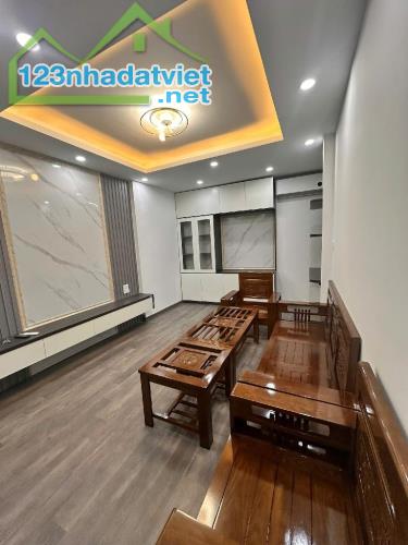 NHÀ 5TẦNG - 42M2-Ở PHƯỜNG NGUYỄN TRÃI PHỐ CỔ HÀ ĐÔNG - NGÕ RỘNG 6M OTO VÀO NHÀ - PHÙ HỢP Ở - 3