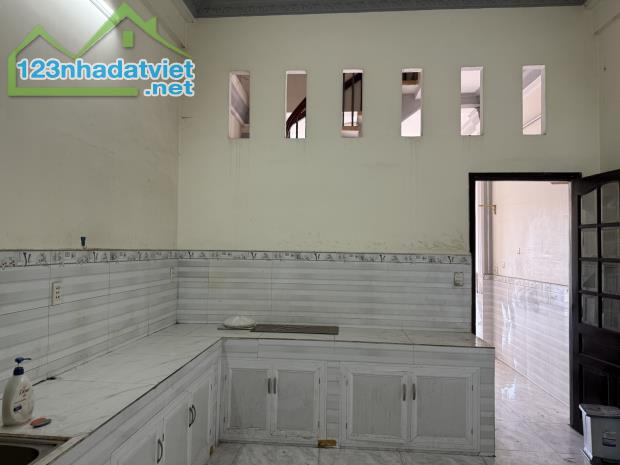 Bán nhà mặt tiền Quốc Lộ 22, 4 tầng An Sương KD Đỉnh chỉ 7.5 tỷ TL. - 2