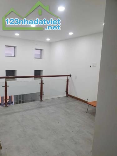Giảm 600tr Nhà 4 tầng Phạm Văn Chiêu GV, 40m2, 4x10m chỉ 5.x tỷ - 3