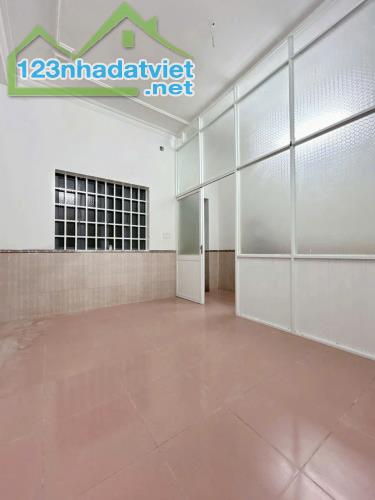 Ngộp ngân hàng. Bán gấp nhà 2 lầu MT Nguyễn Ái Quốc 147m2 chỉ 9,5 tỷ - 1