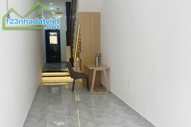 Nhỉnh 3 tỷ - 30m², hẻm 5m Phạm Văn Chiêu Phường 14, 2 Tầng 2 phòng ngủ - Giá 3.2 tỷ TL - 5