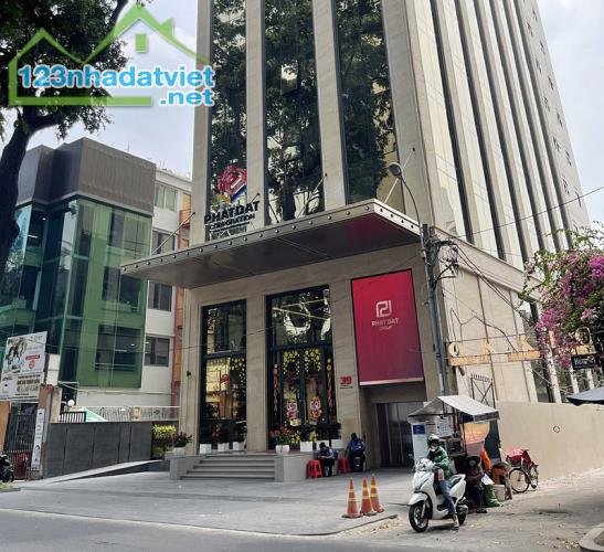 Bán Building mặt phố trung tâm Hai Bà Trưng 200m2 9 tầng mt 6.8m 3 mặt thoáng