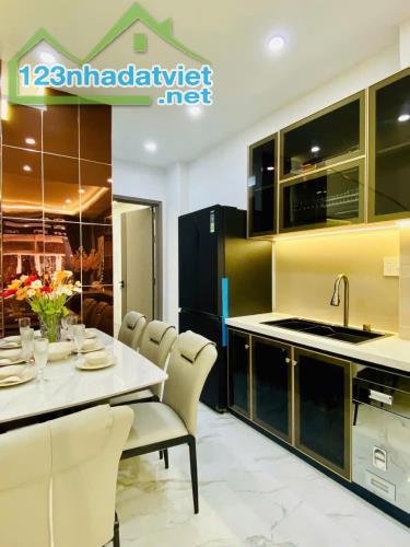 Bán nhà hẻm 3m đường số 4, P.11, 3,7 x 15, 3PN giá 5.79 tỷ tl - 3
