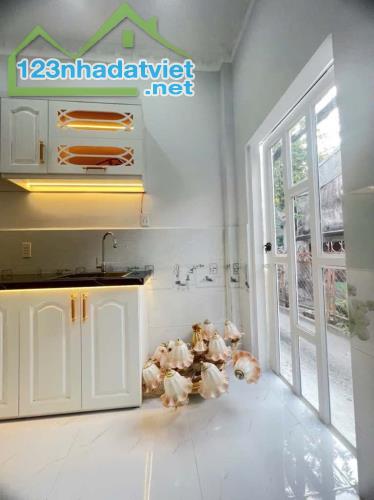 NHÀ 2 TẦNG _DT  35M THỊ TRẤN NHÀ BÈ_ SHR_CHỈ HƠN 2 TỶ