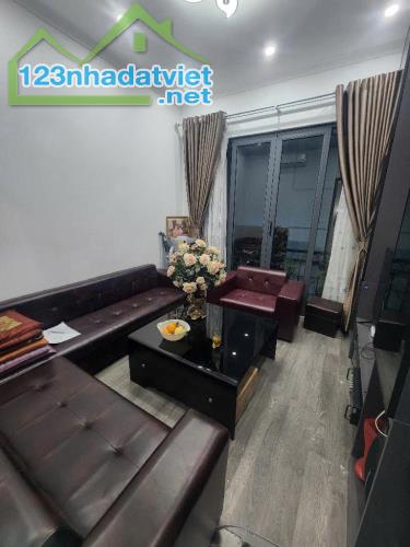 Bán Nhà Cù Chính Lan, 30m², Ngõ Thông, Ô Tô, Thoáng Sáng, Giá Chỉ 6.5 Tỷ - 1