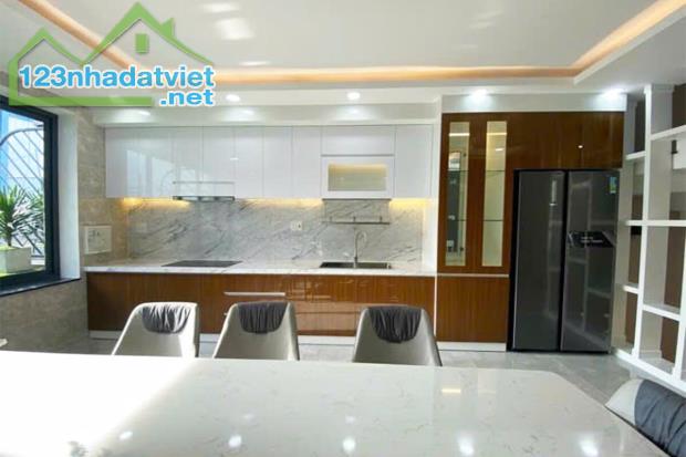 Bán nhà Phạm Văn Chiêu Phường 9, 4m x 16m vuông vức 5 Tầng, Xe hơi - Giá 8.9 tỷ TL - 3