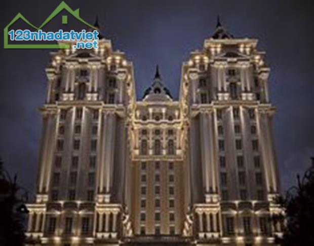 CẦN BÁN NHÀ MẶT PHỐ PHỐ HUẾ, HOÀN KIẾM DT 2279m2 x MT:33,8m. GIÁ RẺ.