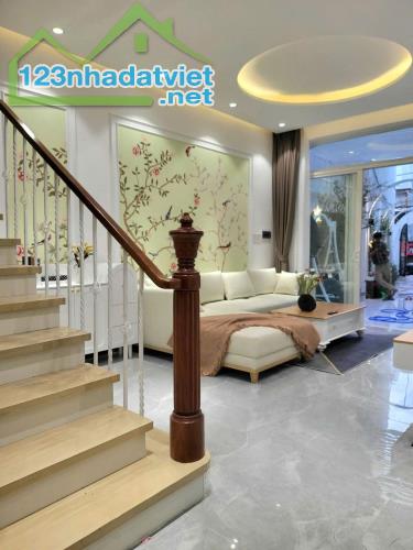 ♥ Nhà Kiệt Hải Phòng, 95m2, 3 tầng mới tinh Chill mọi góc, 4.8 tỷ - 4