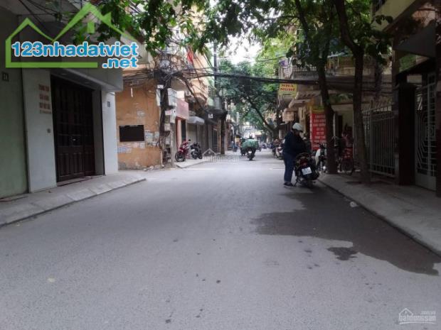 bán gấp căn nhà plô Trung Kính  Mạc Thái Tổ Yên Hòa, Cầu Giấy. Diện tích 50/55 m giá 22 tỷ