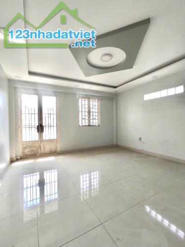 Mua bán nhà Lê Văn Qưới, 50m2,nhỉnh 3 tỷ, 3 tầng BTCT , ngang 4.5m siêu hiếm, đường xe tải - 1