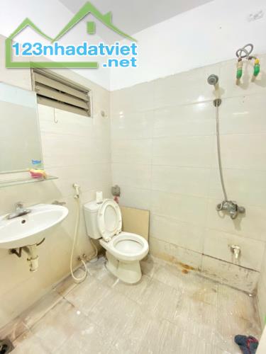 Cho thuê nhà Mặt Bờ Sông Sét, 40m2 + gác xép 1 tầng, 7 Triệu - Kinh doanh kết hợp ở - 3