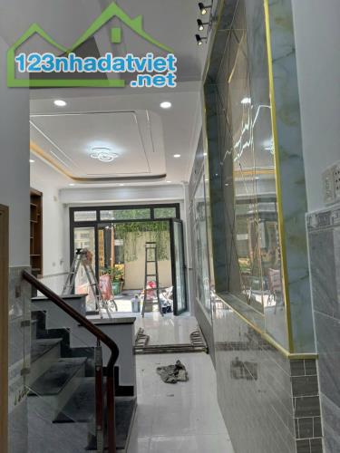 BÁN CĂN NHÀ FULL NỘI THẤT shr 54 m2 NGAY TRẦN THỊ HÈ , HIỆP THÀNH , GIÁ NHỈNH 5 TỶ - 2