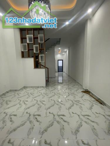 NHÀ SƠN KỲ 3 TẦNG 64M2 HẼM Ô TÔ SỔ VUÔNG Ở NGAY CHỈ 6 TỶ 8