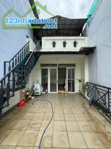 Cho thuê nhà 1 trệt 1 lầu hẻm xe hơi số 25/5 đường 26-3 P.BHH Bình Tân - 3