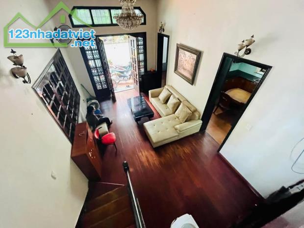 Cho thuê nhà ngõ 139 Tam Trinh 105m2, 3 tầng, 16 triệu