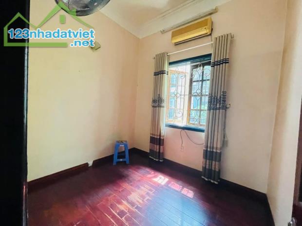 Cho thuê nhà ngõ 139 Tam Trinh 105m2, 3 tầng, 16 triệu - 3