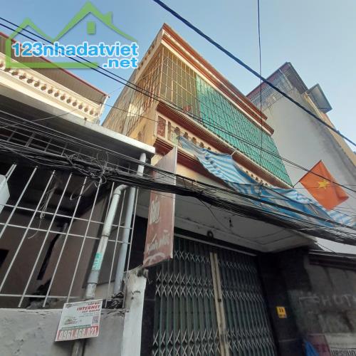 Bán đất Hoàng Mai - đường Định Công có nhà riêng 2 tầng ngõ ba gác phi 84m² giá chỉ 11.6T - 1