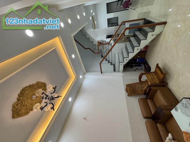 NHÀ MỚI 4 TẦNG HIỆN ĐẠI - NGAY MẶT TIỀN LỘ LỚN KHU HIMLAM - VIEW SÔNG THOÁNG MÁT0902493390