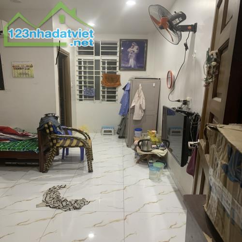 Bán nhà riêng tại đường Tây Hòa, Quận 9 _ Chỉ có 4 ti---_ 2 tầng 2 pn _ 70 m2 ( 7 x 10 )_ - 3