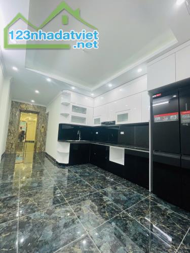 NHÀ MỚI THANH NHÀN - DT 47M2 x 6T - MT 4M - 9.5 TỶ - THANG MÁY- NGÕ Ô TÔ DỪNG ĐỖ 24/7 - 3