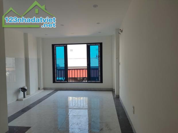 BÁN NHÀ MỚI TÂY HỒ - BA BƯỚC CHÂN RA ĐƯỜNG Ô TÔ - THANG MÁY VÙ VÙ - 1