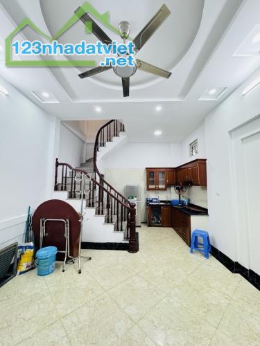 BÁN NHÀ TÔN ĐỨC THẮNG - THOÁNG SÁNG - 40M2- CHỈ 6.25 TỶ.