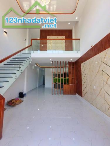 Bán nhà 1 trệt, 1 lửng 5x23m (115.9m²) khu vực 4, thị trấn Đức Hoà , Long An giá 2.4 tỷ - 1