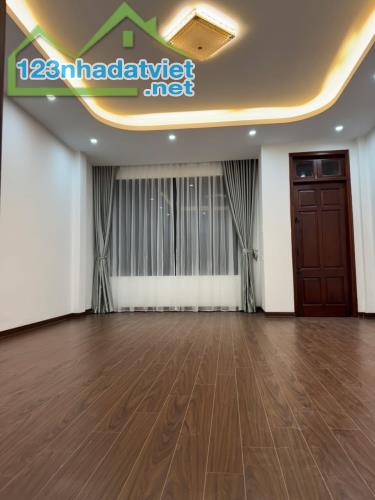 Chính chủ bán nhanh trước Tết liền kề Khu Đấu giá QSD đất Mậu Lương, Hà Đông: 60m2, 5 tầng - 4