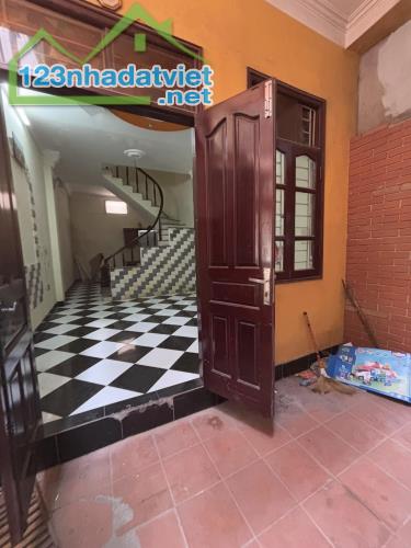 Bán nhà riêng Tây Hồ phân lô, kinh doanh giá nhỉnh 6 tỷ - 4