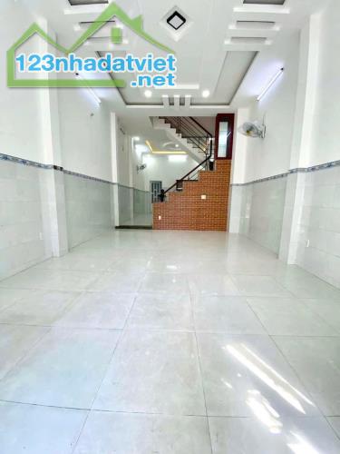 72M2 CHỈ NHỈNH 5 TỶ - NHÀ 2 TẦNG - ĐƯỜNG XE TẢI GẦN MẶT TIỀN - NGAY TÂN HOÀ ĐÔNG SÁT Q.6 - 2